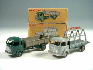 Lot 843 - DINKY TOYS (FRANCE) (2)