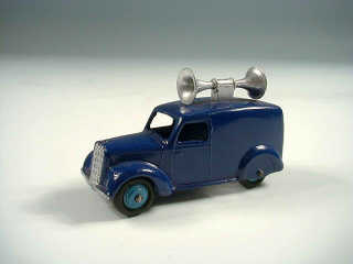 Lot 579 - DINKY TOYS GB (1)