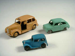 Lot 733 - DINKY TOYS GB (3)