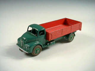 Lot 592 - DINKY TOYS GB (1)