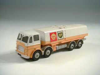 Lot 597 - DINKY TOYS GB (1)