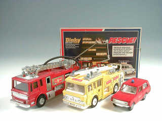 Lot 221 - DINKY TOYS (GB) (3)