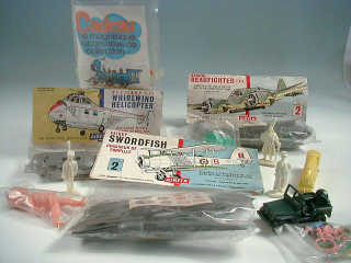 Lot 628 - DIVERS (5)