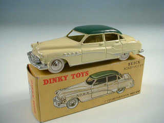 Lot 442 - DINKY TOYS (FRANCE) (1)