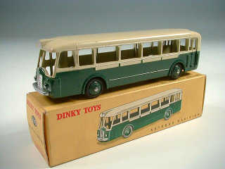 Lot 851 - DINKY TOYS FRANCE (1)