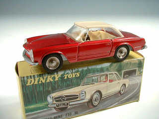 Lot 446 - DINKY TOYS (FRANCE) (1)