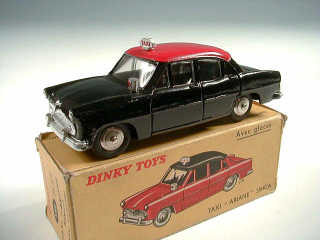 Lot 346 - DINKY TOYS FRANCE (1)