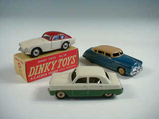Lot 780 - DINKY TOYS (GB) (3)