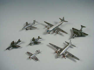 Lot 242 - DINKY TOYS (7)