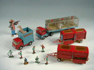 Lot 519 - CORGI TOYS (GB) (4)