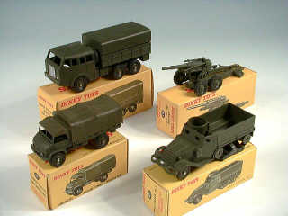 Lot 834 - DINKY TOYS (FRANCE) (4)