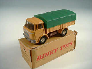 Lot 839 - DINKY TOYS FRANCE (1)