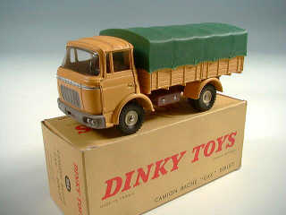 Lot 864 - DINKY TOYS FRANCE (1)
