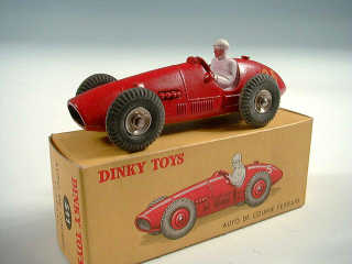Lot 464 - DINKY TOYS FRANCE (1)