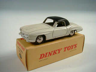 Lot 472 - DINKY TOYS (FRANCE) (1)