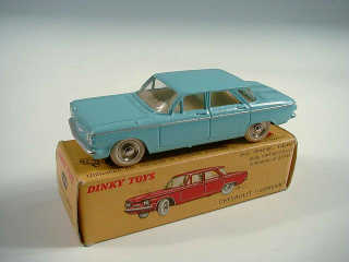 Lot 438 - DINKY TOYS FRANCE (1)