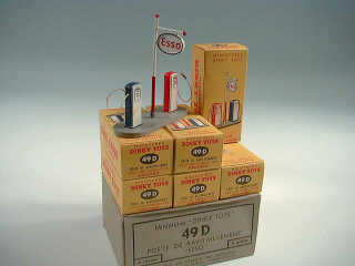 Lot 325 - DINKY TOYS FRANCE (7)
