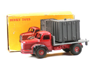 Lot 314 - DINKY TOYS (FRANCE) (1)