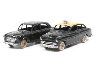 Lot 342 - DINKY TOYS (FRANCE) (2)