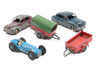 Lot 407 - DINKY TOYS (FRANCE) (5)