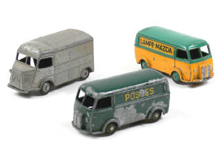 Lot 379 - DINKY TOYS (FRANCE) (3)