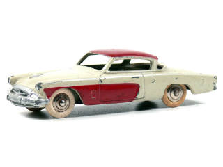 Lot 301 - DINKY TOYS (FRANCE) (1)