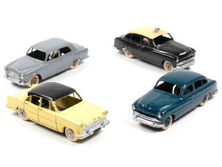 Lot 397 - DINKY TOYS (FRANCE) (4)