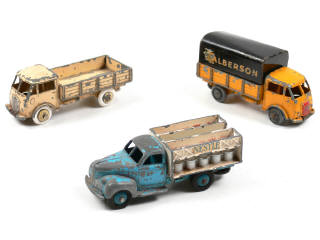 Lot 385 - DINKY TOYS (FRANCE) (3)