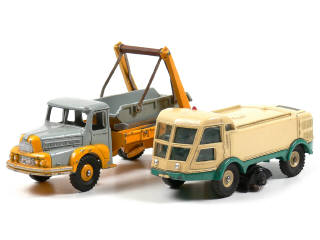 Lot 362 - DINKY TOYS (FRANCE) (2)