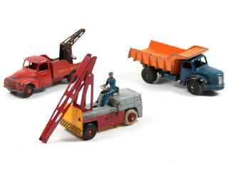 Lot 387 - DINKY TOYS (FRANCE) (3)