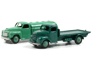 Lot 427 - DINKY TOYS (GB) (2)
