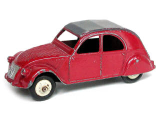 Lot 93 - DINKY TOYS FRANCE (1)