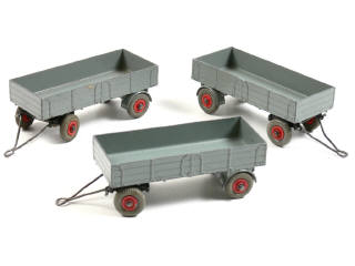 Lot 237 - DINKY TOYS (GB) (3)