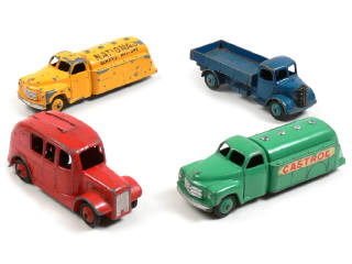 Lot 243 - DINKY TOYS (GB) (4)