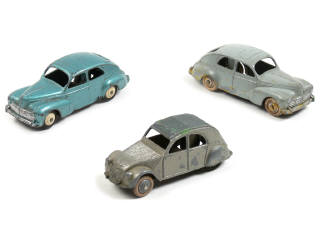 Lot 211 - DINKY TOYS (FRANCE) (3)