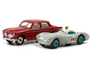 Lot 624 - DINKY TOYS (GB) (2)