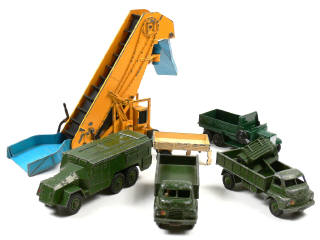 Lot 694 - DINKY TOYS (GB) (7)