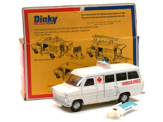Lot 584 - DINKY TOYS (GB) (1)