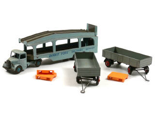 Lot 691 - DINKY TOYS (GB) (5)