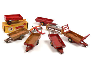 Lot 695 - DINKY TOYS (GB) (8)