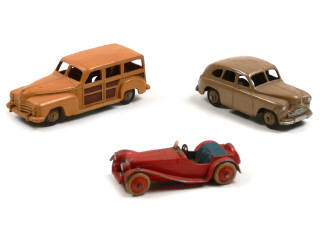 Lot 661 - DINKY TOYS (GB) (3)