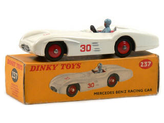 Lot 215 - DINKY TOYS (GB) (1)