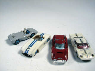 Lot 65 - DINKY TOYS (GB) (4)