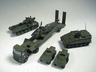 Lot 108 - DINKY TOYS (GB) (5)