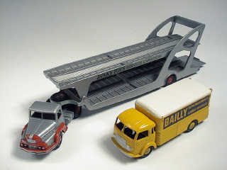 Lot 41 - DINKY TOYS FRANCE (2)