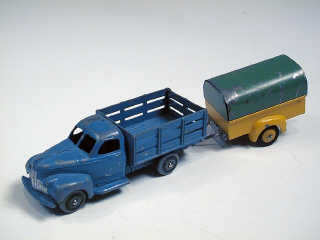 Lot 204 - DINKY TOYS FRANCE (2)
