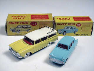 Lot 257 - DINKY TOYS (GB) (2)