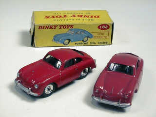Lot 264 - DINKY TOYS (GB) (2)
