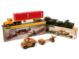 Lot 390 - CORGI TOYS (GB) (3)