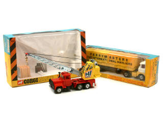 Lot 387 - CORGI TOYS (GB) (2)